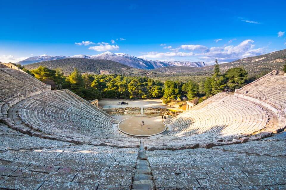 Peloponés Starobylé divadlo Epidaurus (nebo Epidavros), prefektura Argolida, Peloponés, Řecko.