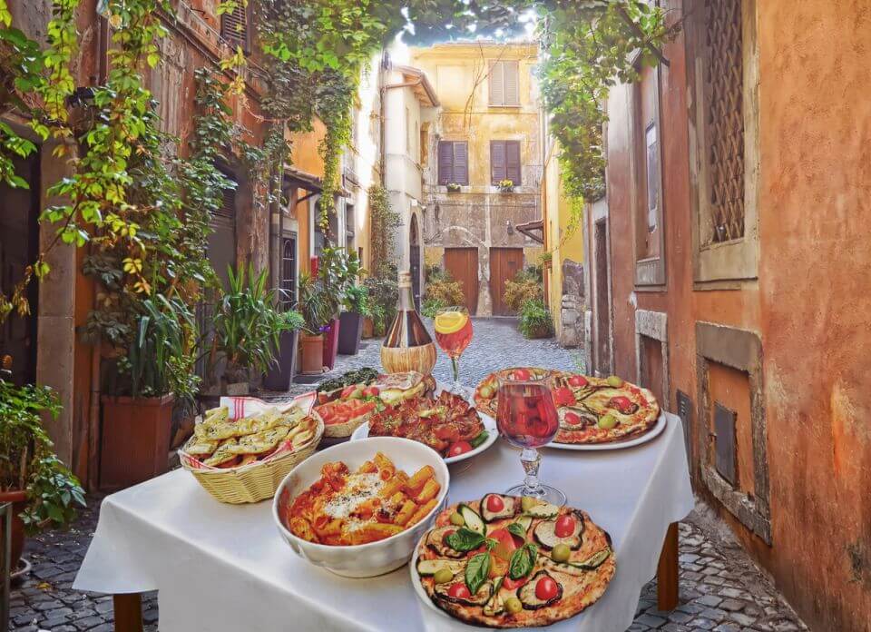 gastronomie Itálie Těstoviny, pizza a domácí jídlo v restauraci Řím