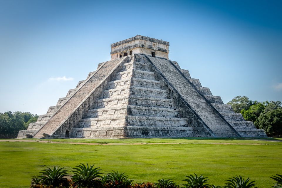 Mexiko Chichén Itzá Mayská chrámová pyramida Kukulkan - Chichen Itza, Yucatan, Mexiko