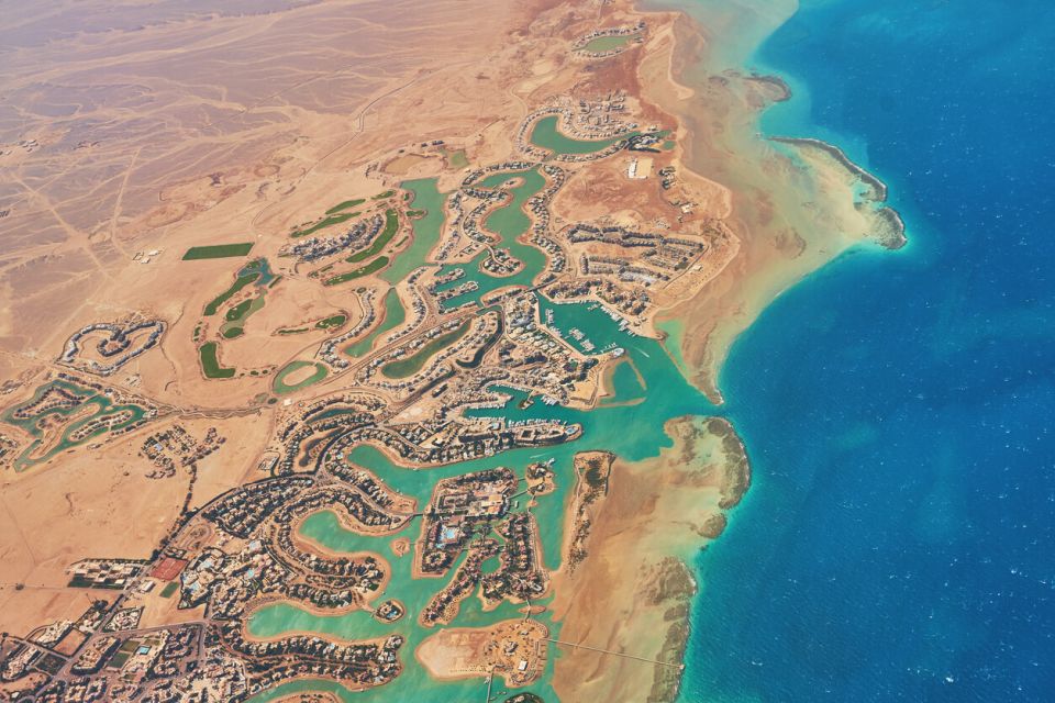 Egypt Letecký pohled na luxusní egyptské turistické letovisko El Gouna, které se nachází u Rudého moře 20 kilometrů severně od Hurghady.
