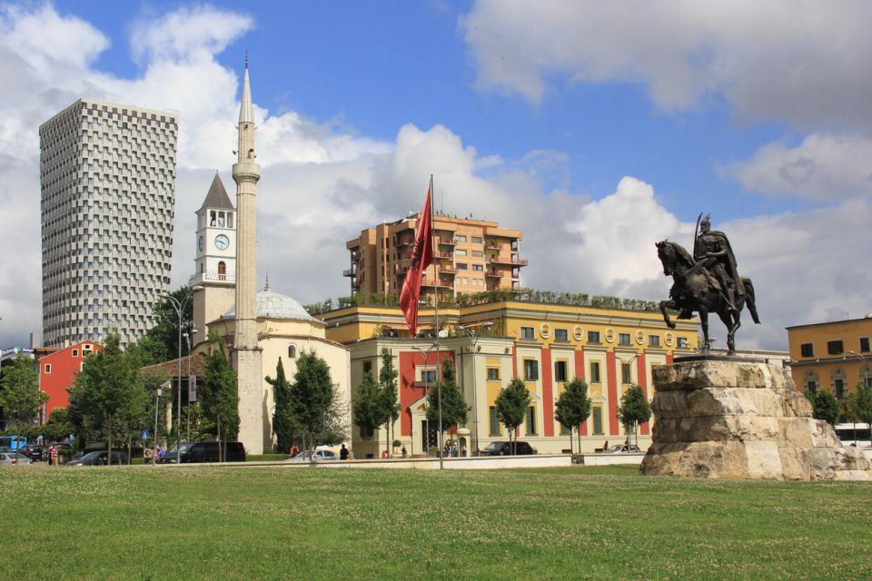 Albánie Centrální náměstí v Tiraně