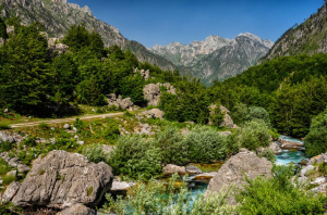 Albánie Národní park Valbona Valley. Pohoří Prokletije. Albánské Alpy.